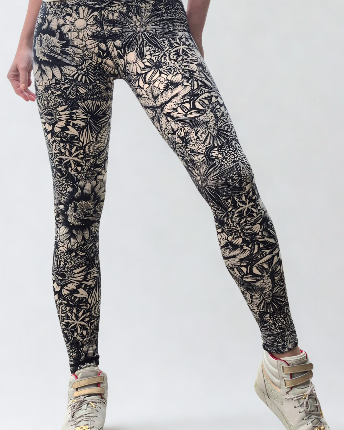 Leggings cream black feather with parrot